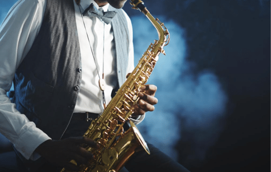 Aprende a tocar saxofón fácilmente