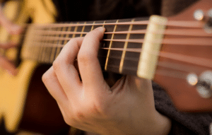 Aprende a tocar guitarra fácil desde tu móvil