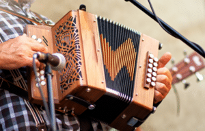 Aprende a tocar acordeón con estas apps