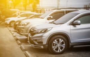 Los 10 coches populares que más consumen combustible