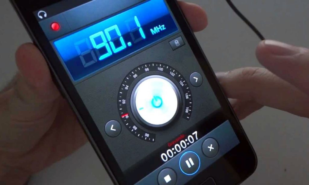 Noticias y música en vivo solo con tu celular